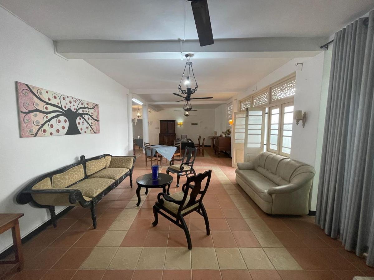 Beverly Villa Dehiwala-Mount Lavinia Bagian luar foto