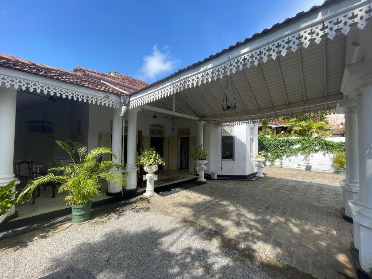 Beverly Villa Dehiwala-Mount Lavinia Bagian luar foto