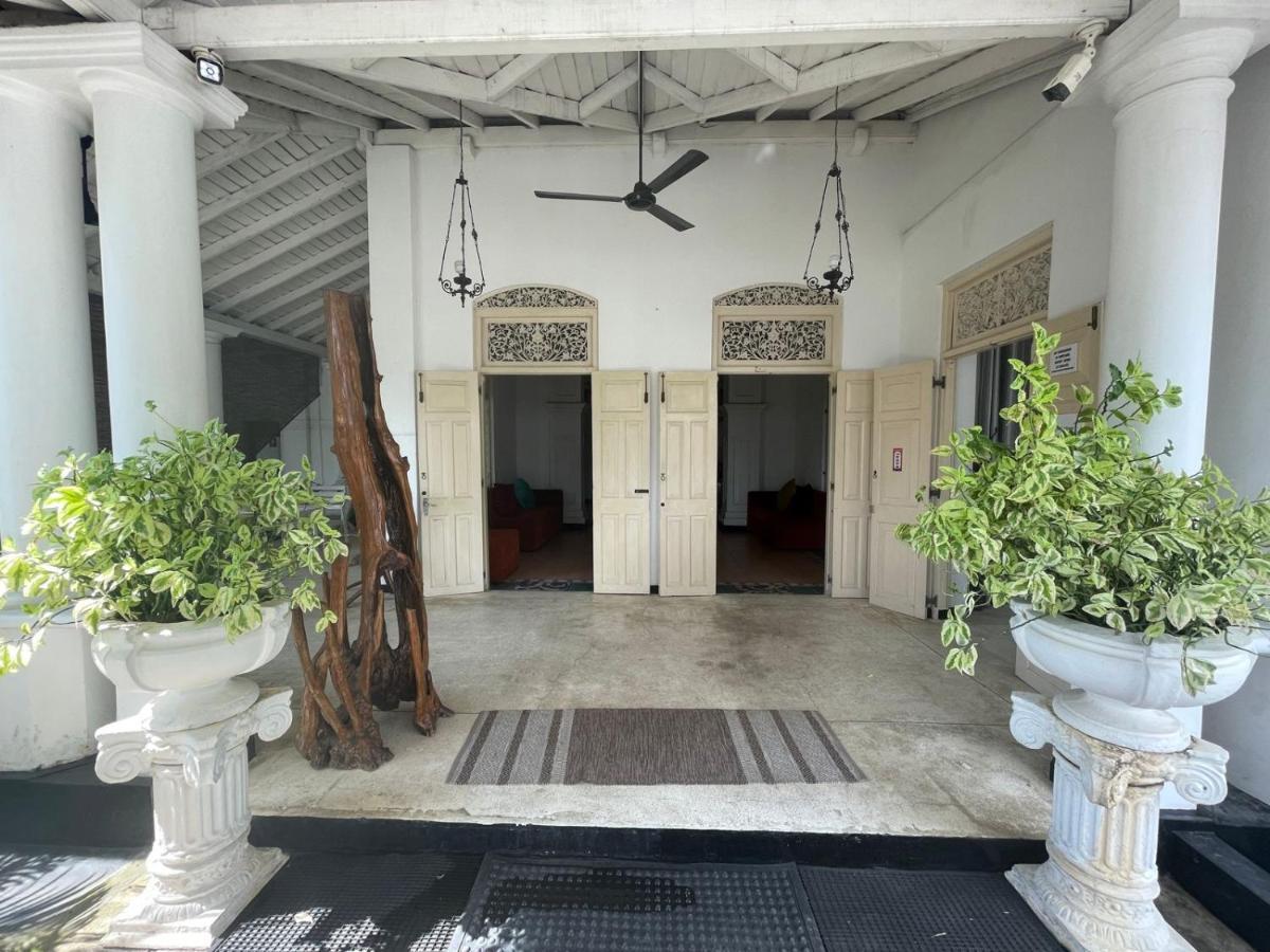 Beverly Villa Dehiwala-Mount Lavinia Bagian luar foto