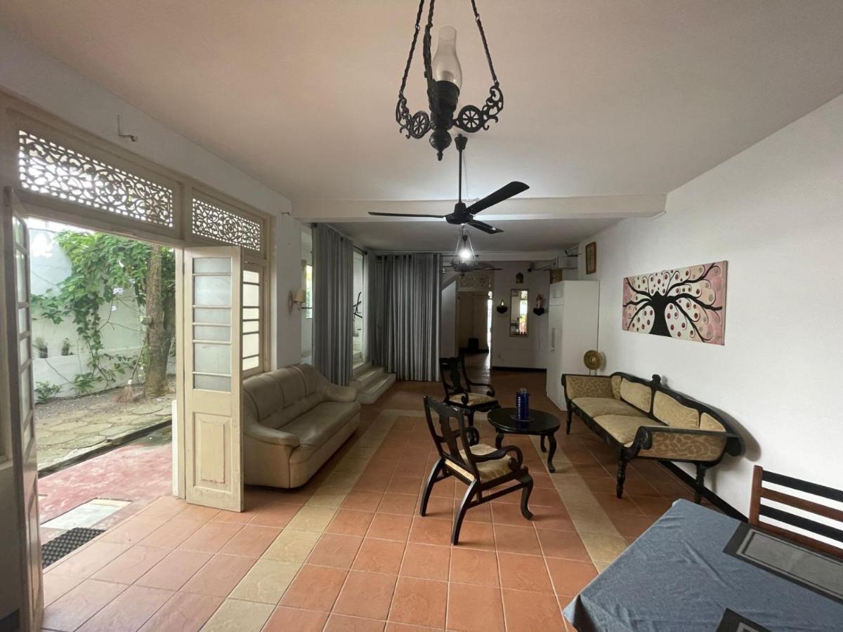 Beverly Villa Dehiwala-Mount Lavinia Bagian luar foto